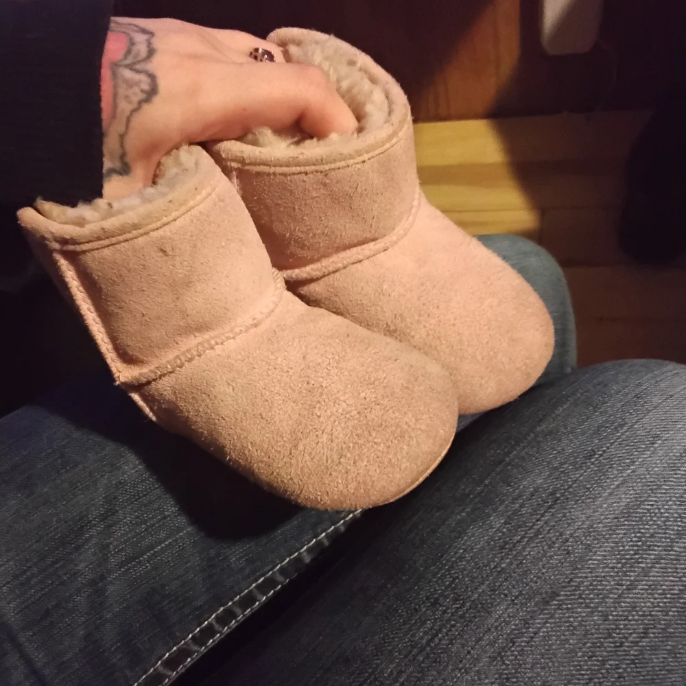 UGG Pink Jessie Bow